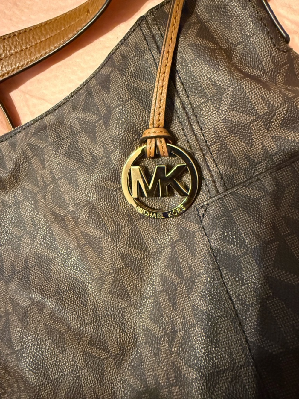 Michael Kors Anita Convertible Shoulder Bag. - Picture 15 of 15